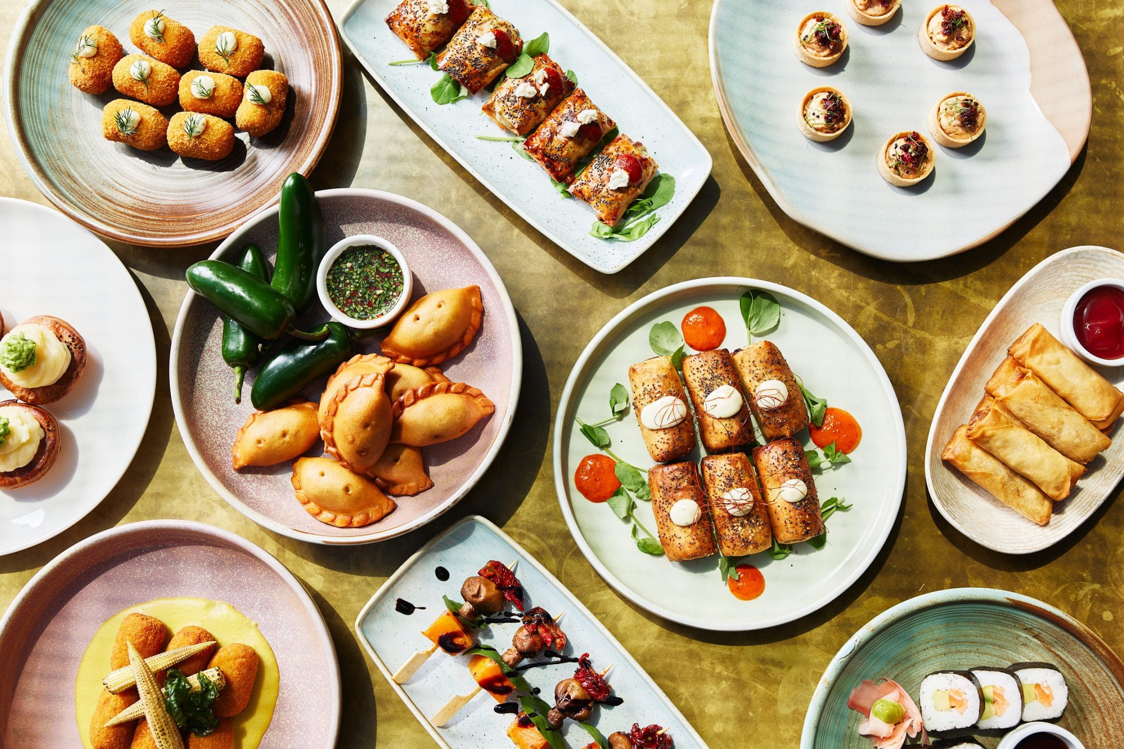 slider-02_flatlay-canapes-2250x1500